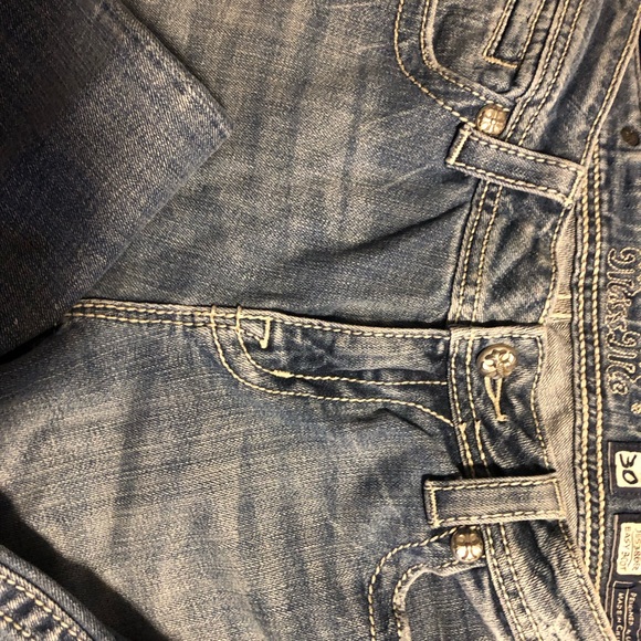 Miss Me Women’s Waist Size 30 Jeans. Perfect condition! SALE - Picture 2 of 4